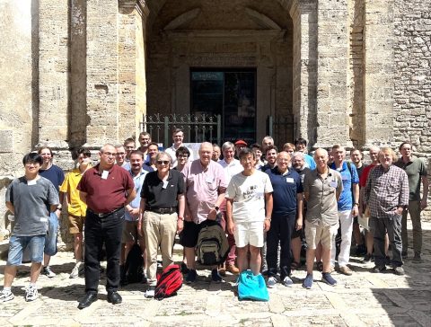 School and workshop on ``Topological Methods in Mathematical Physics`` (Erice, Trapani). September 2022.